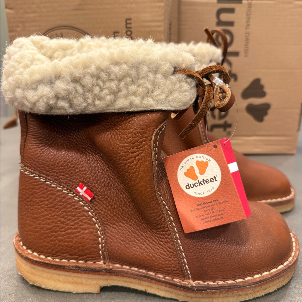 Duckfeet aRHUS Women's Brown Leather Boots with Wool Lining